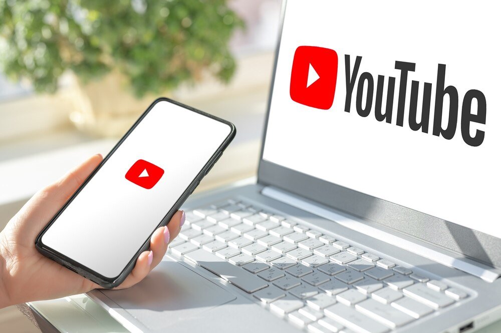 Od ilu subskrypcji zarabia się na YouTube – progi, wymagania, realne kwoty